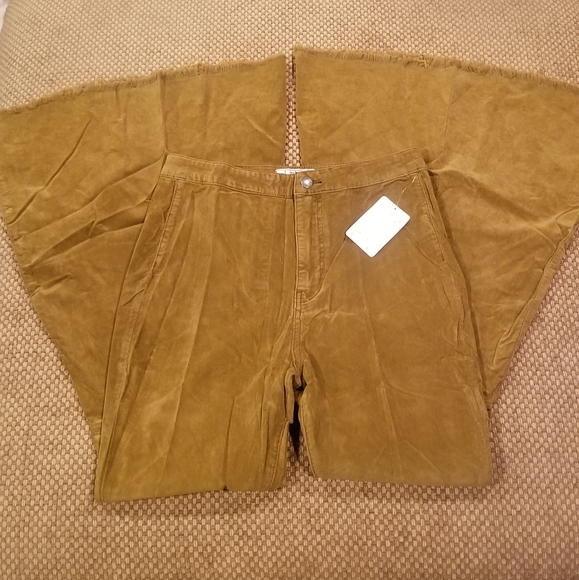 Size 31&32🔥Free People Corduroy Flare Pants - Picture 5 of 8